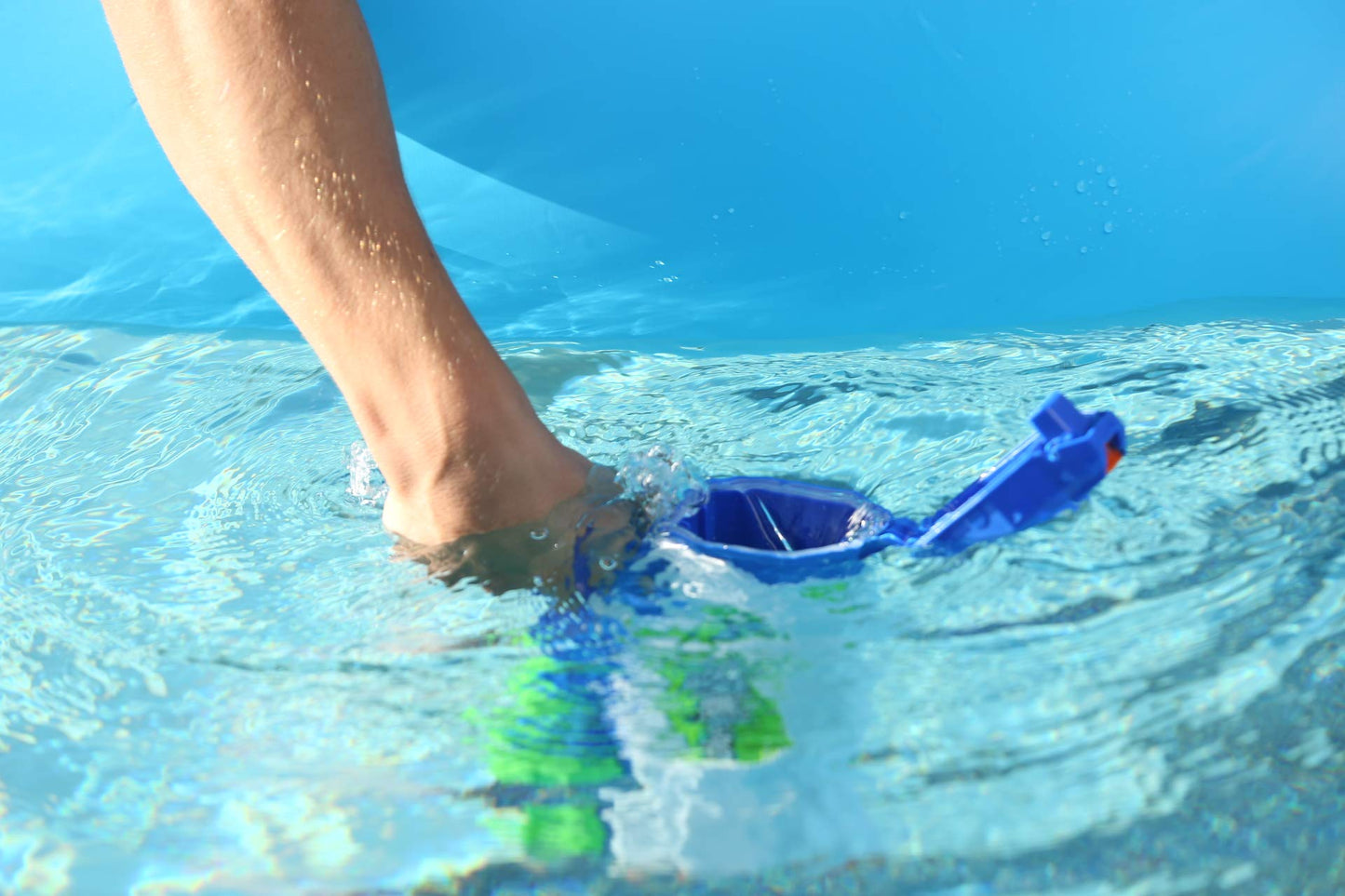 X-Shot Water Warfare Fast-Fill Water Blaster By Zuru (Fills With Water In Just 1 Second!)
