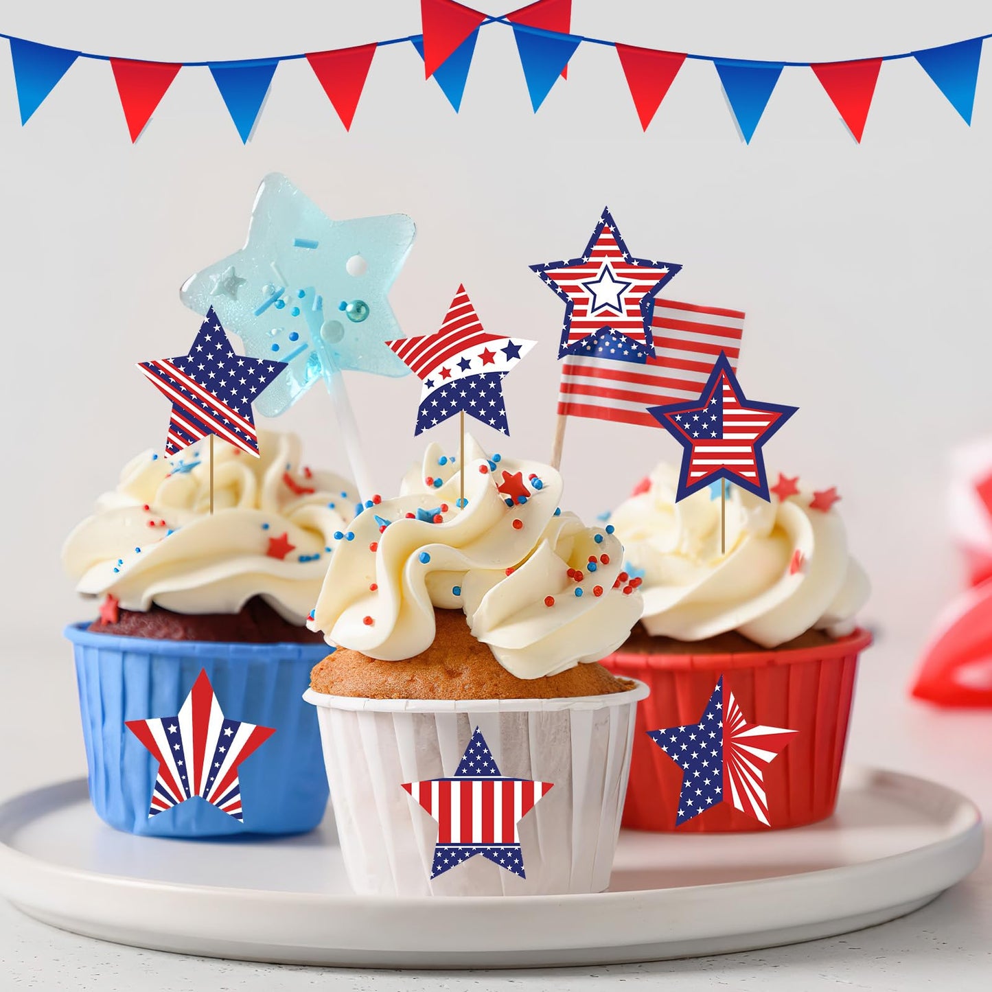 FEBSNOW Patriotic American Flag Stickers, 600 Pcs 2 Roll Fourth of July Red White Blue Star Stickers Self Adhesive Labels for In