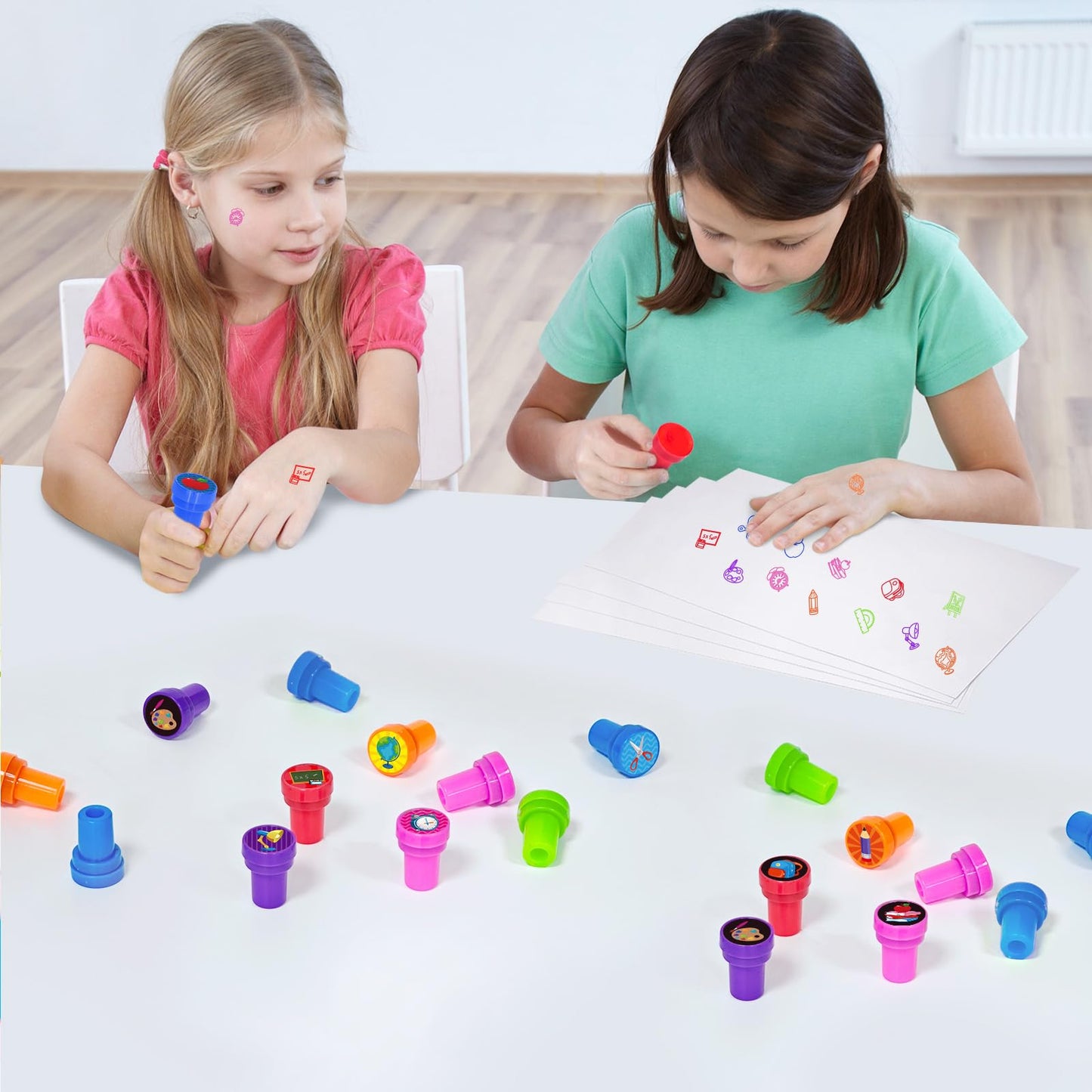 Cinrobiye 24 PCS Back to School Stampers for Kids, Self-Inking Stamp Set for Party Favors Classroom Rewards DIY Crafts Goodie Ba