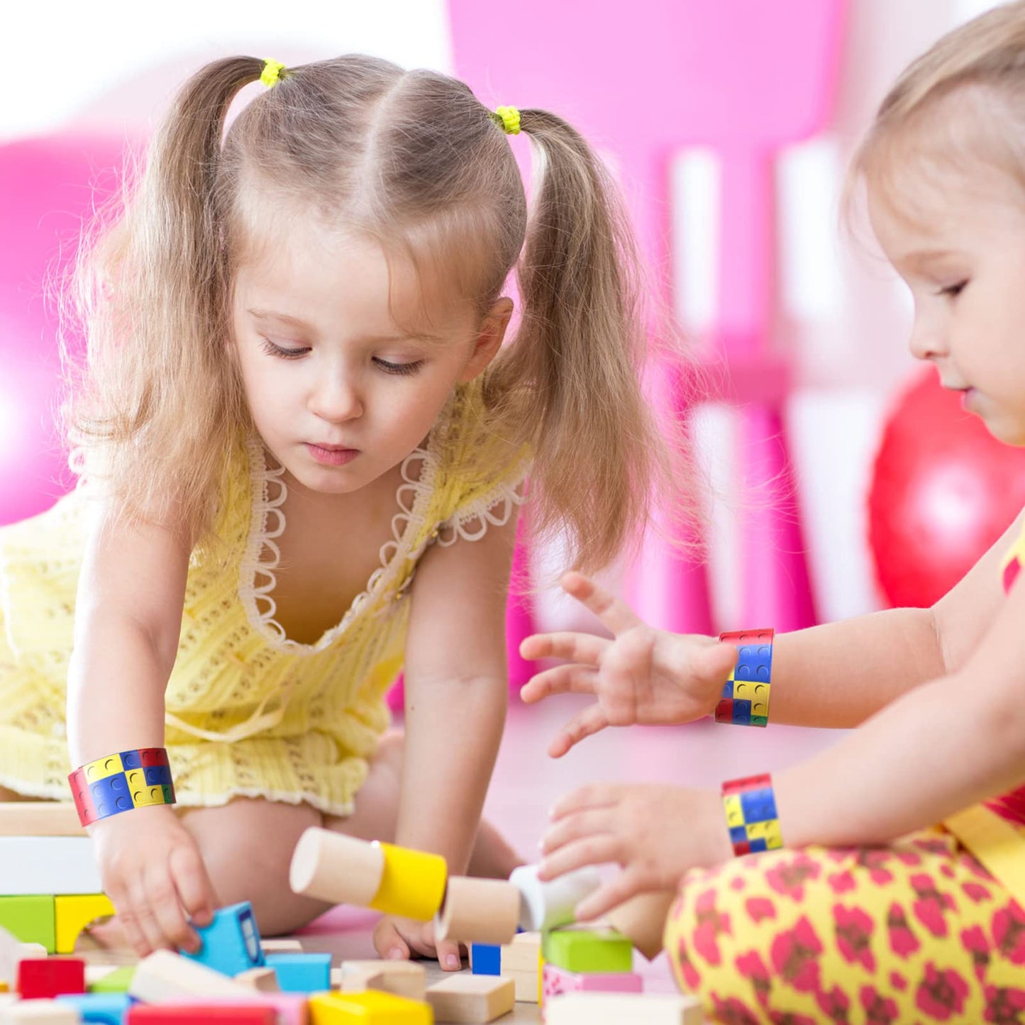 Color Brick Party Favors Kids Slap Bracelet Building Block Snap Bracelets Party Supplies for Boys Girls Party Birthday Stuffing(