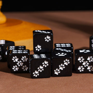 HDdais 10 Piece 16mm D6 Dice Set - Cat's Paw Design, 5 Black & 5 White Resin Dice for DND, MTG, Tabletop Games, Math Teaching