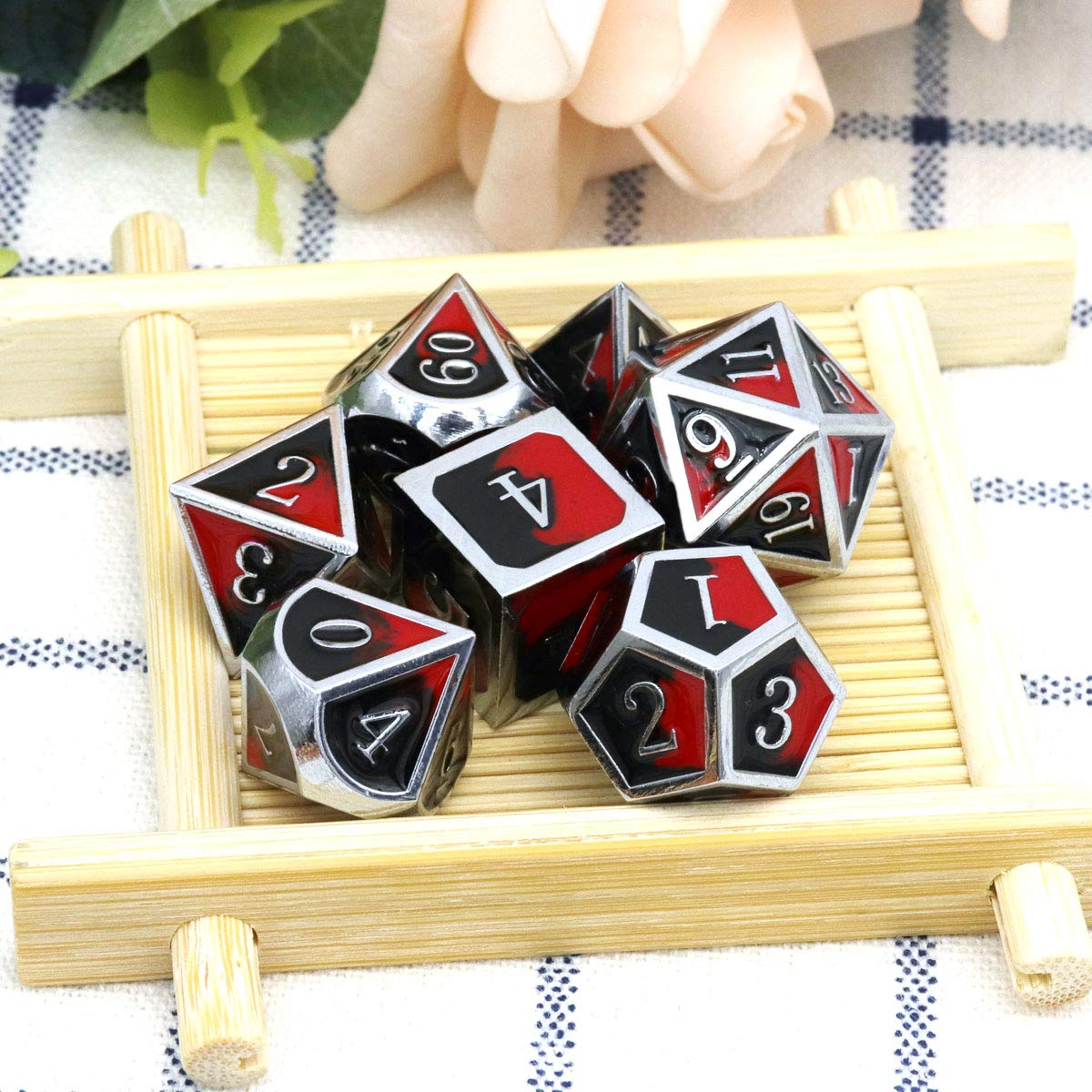Haxtec DND Metal Dice Set D&D Red and Black Metal DND Dice for Dungeons and Dragons RPG Games-Vampire(Silver Black Red)