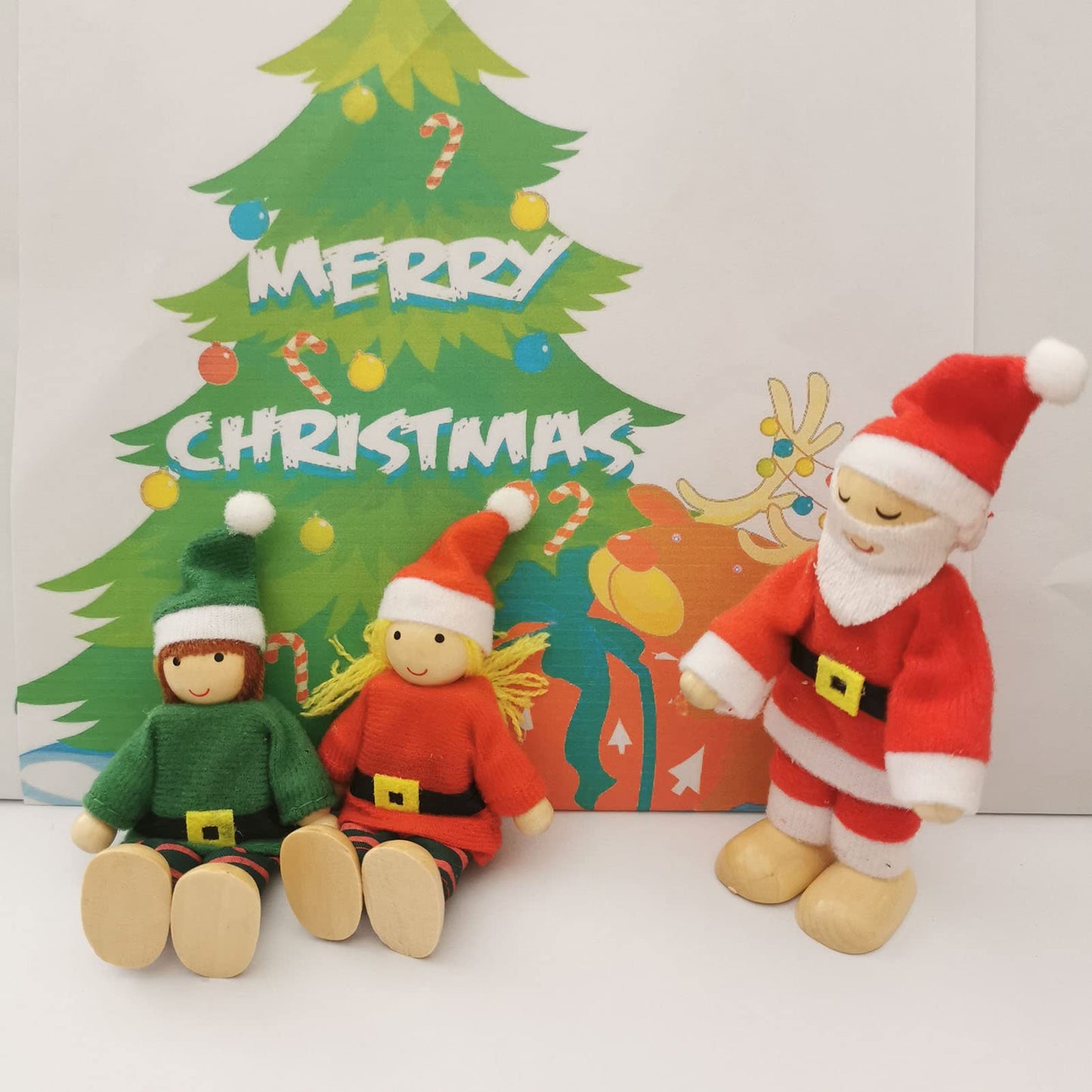 Hystyle 7 Pack Wooden Doll House With Family Dolls & Pretend Play Figures (Christmas)