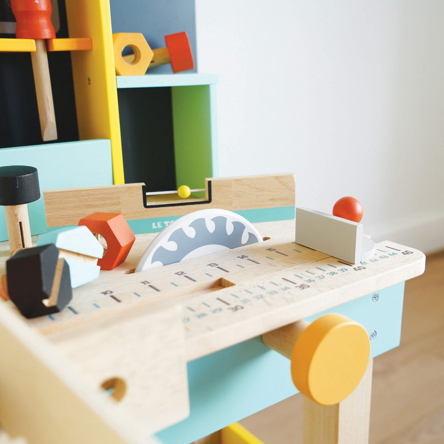 Le Toy Van - Wooden Toy Work Bench Set | Large Educational Construction Set For Role Play | Pretend Play Wooden Tools - Suitable For 3 Year Olds+
