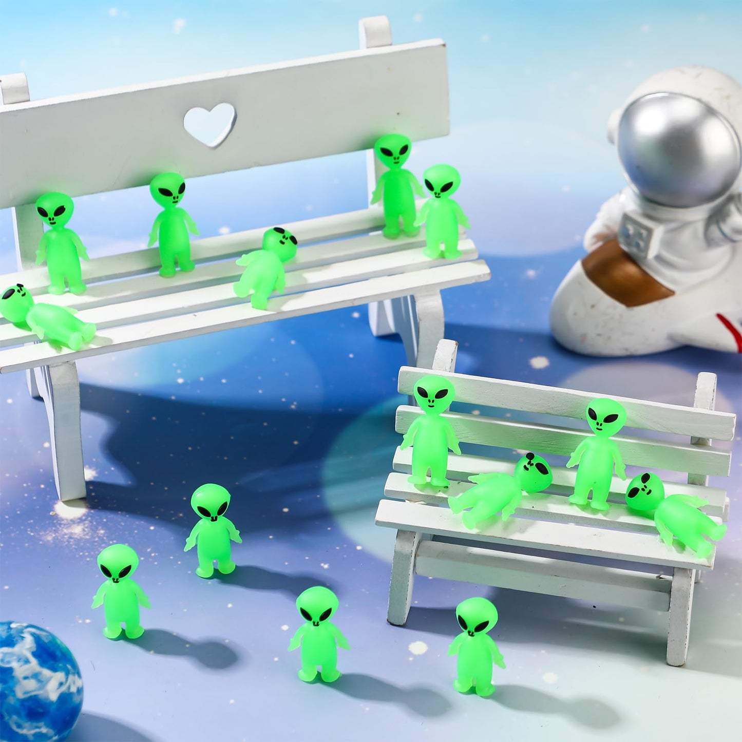 Croblissful 200 Pcs Mini Alien Figures Glow In The Dark Small Little Tiny Aliens Figurine For Easter Party Favors Prank Rubber T