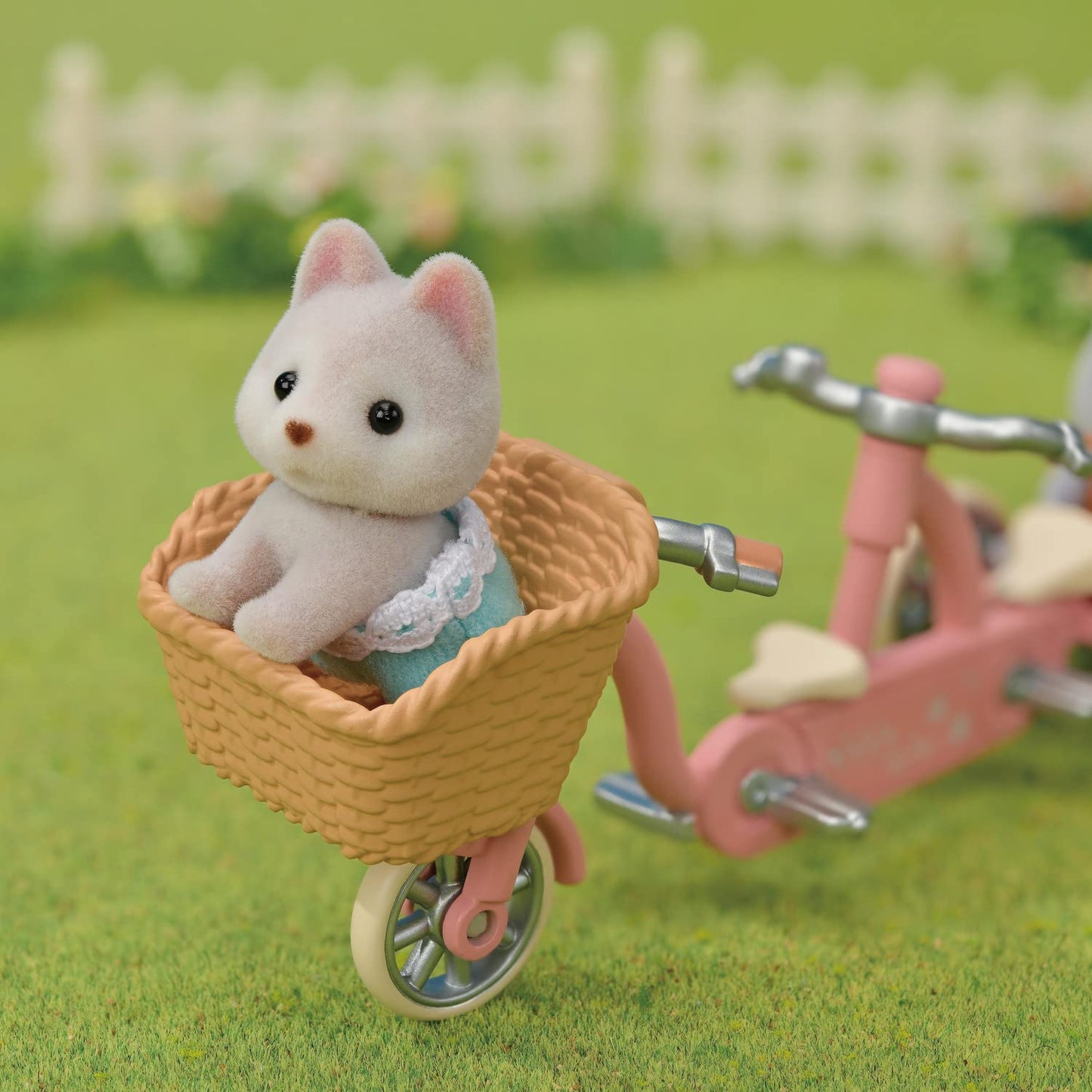 Calico Critters Husky Brother & Sister Tandem Cycling Set, Dollhouse Playset with Figures & Accessories, Multi, Model CC1978