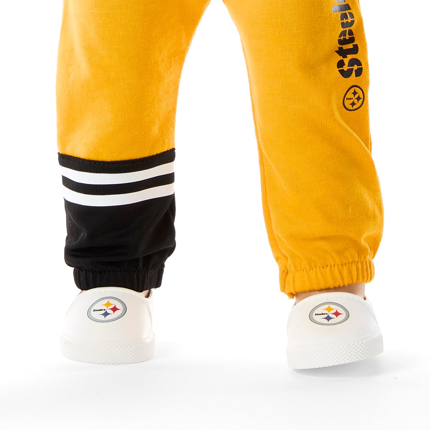 American Girl Pittsburgh Steelers 18 Inch Doll Fan Outfit And Accessories, Black And Yellow, 6 Pcs, Ages 6+