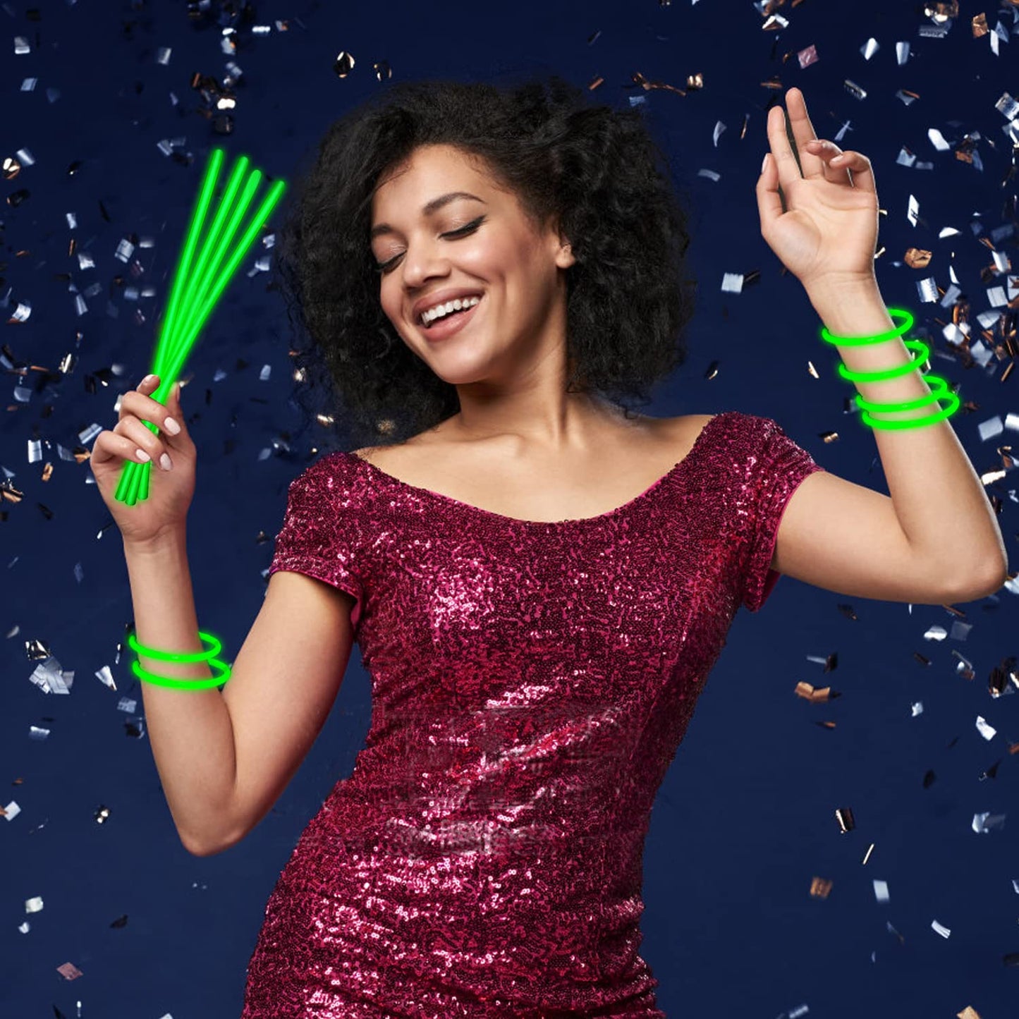 Yofobu Green Glow Sticks Light Up Bracelets Bulk 50Ct 8' Glowsticks Glow Necklaces With Connectors 4Th Of July Neon Party Supplies For Christmas St. Patrick’S Day Hawii Carnival Wedding Birthday
