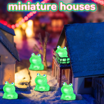 Chitidr Resin Mini Frogs Green Tiny Frog Glow in The Dark Tiny Frogs Luminous Mini Frogs Miniature Figurines Frogs DIY Crafts To
