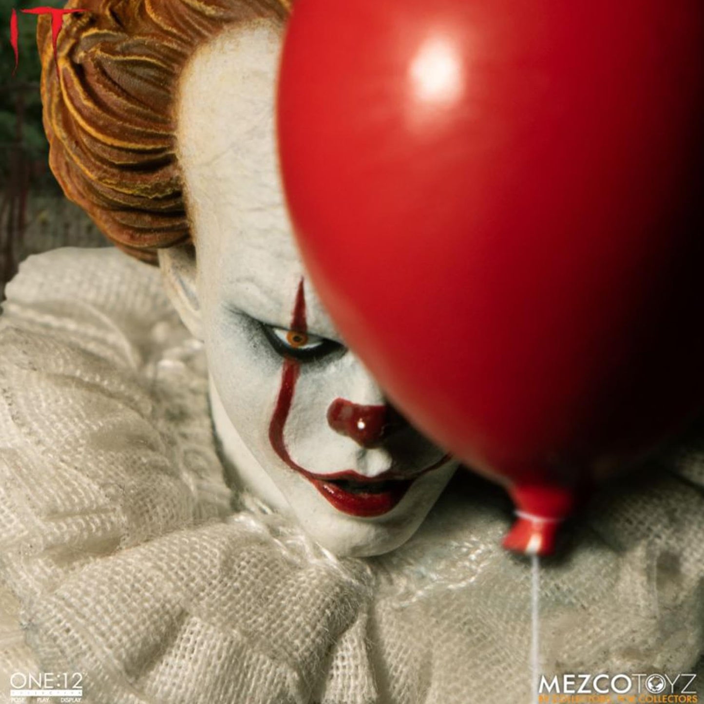 Mezco One:12 Collective It Movie (2017) Pennywise Action Figure