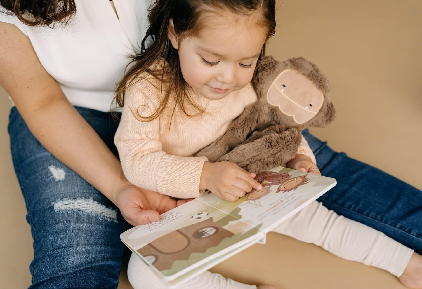 Slumberkins Bigfoot Snuggler & 2 Board Books Complete Set Bundle | Soft Plush Toy For Ages 0+ | Enhances Self-Esteem & Positive Relationships (Bigfoot Snuggler Plush + 2 Board Books)