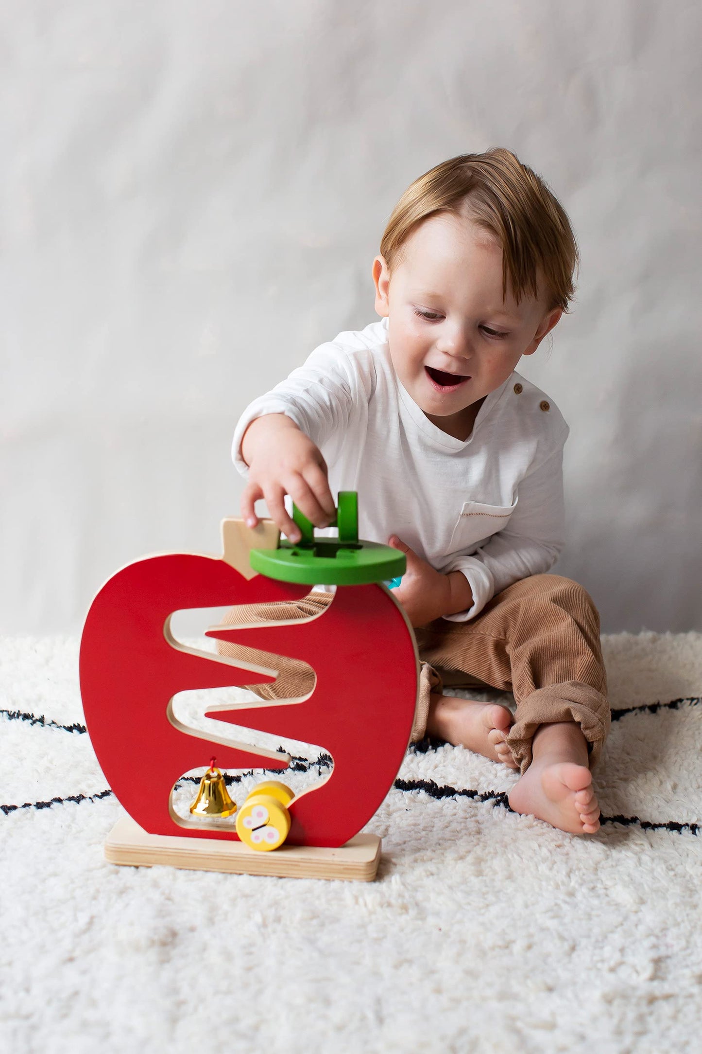 Petit Collage Wooden Apple Racer Toddler Toy, Activity Toys Designed With Safe Materials – Wooden Toy For Babies And Toddlers 12 Months And Older, Builds Hand-Eye Coordination