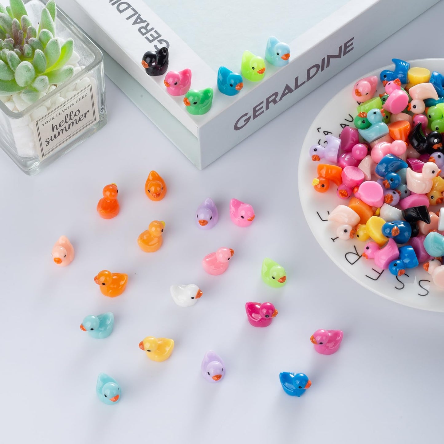 200PCS Mini Resin Ducks Tiny Garden Micro Landscape Ornament Dollhouse DIY Decor Toys Aquarium Party Prank Christmas Birthday Cr