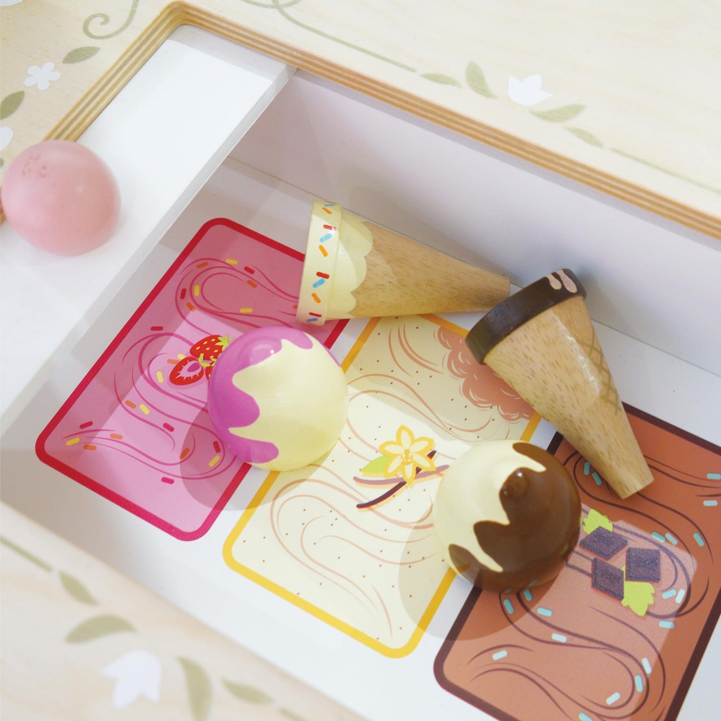 Le Toy Van - Educational Wooden Toy Role Play Ice Cream Trolley | Boys Or Girls Pretend Play Toy Food Playset - for Ages 3+