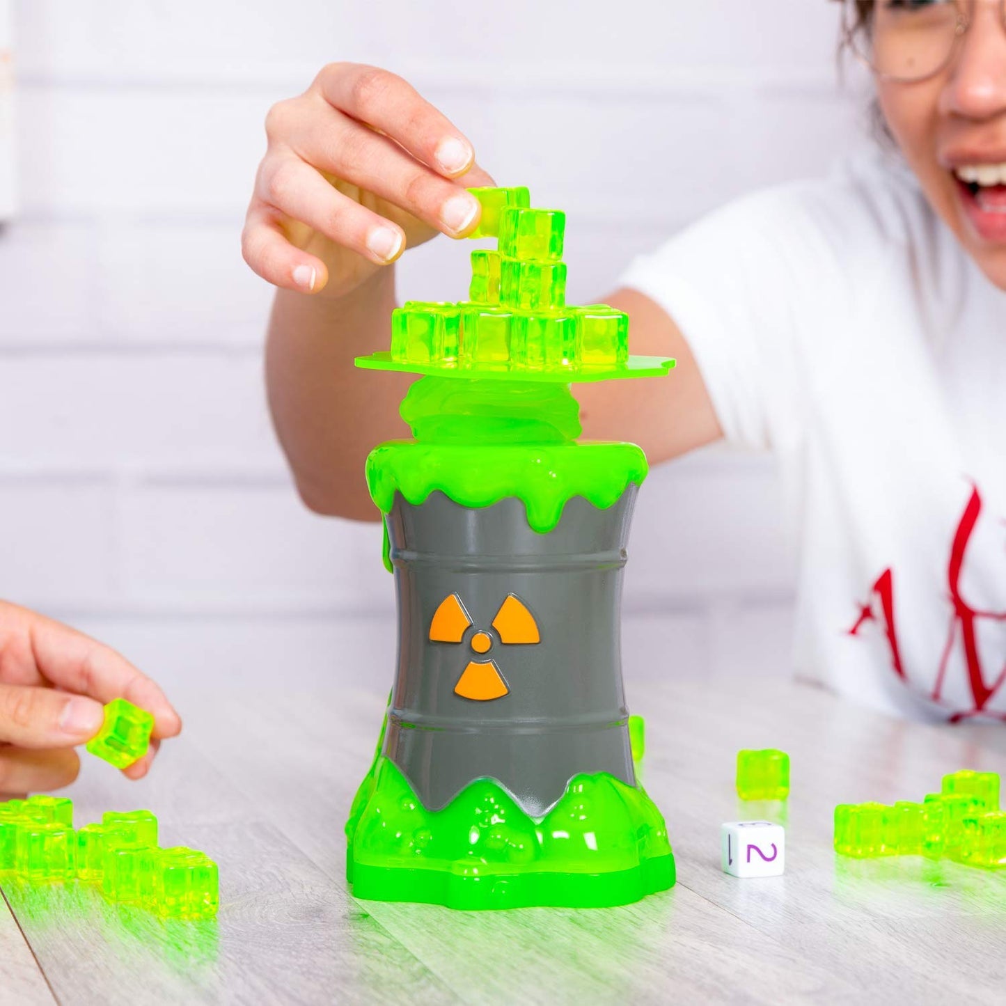 PlayMonster Meltdown Family Game - Add Cubes Without Letting Them Fall! - Ages 7+, Multi, One Size, Model 6892
