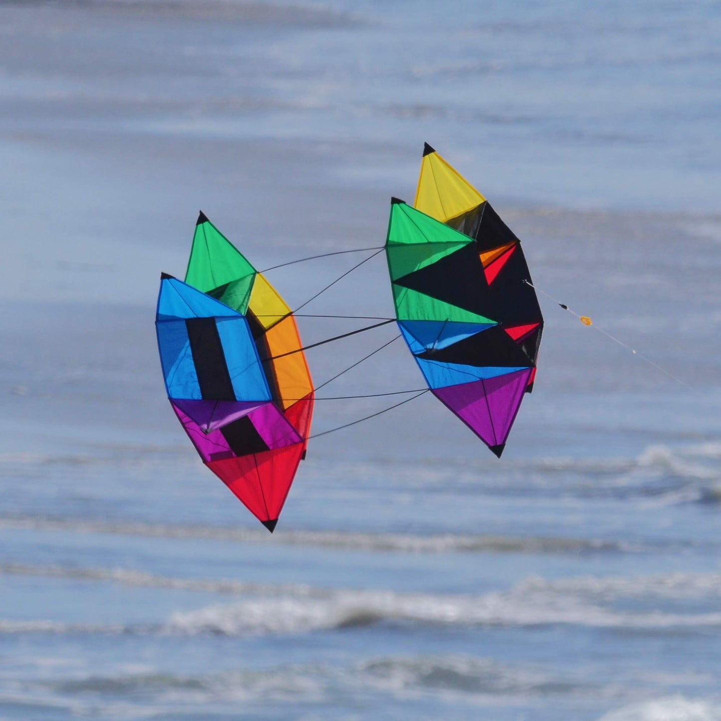 Windnsun Supersize Revolution 3D Spin Box Nylon Kite, 36 Inches Long
