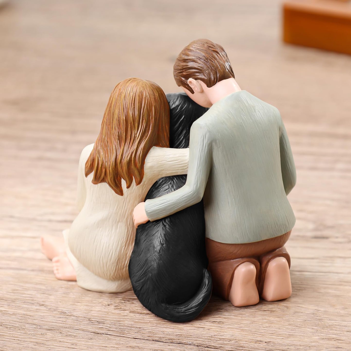 Hensonever Couple With Black Dog Figurines Ornaments, We Are A Family Black Dog Memorials Statues For Dog Lovers