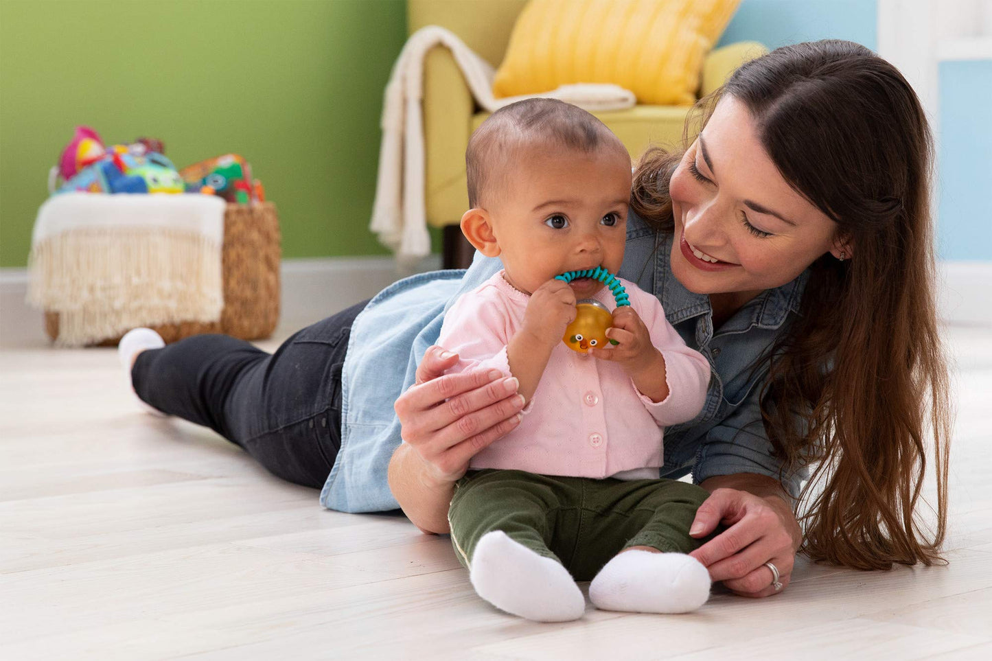 Lamaze Spin And Smile Rattle