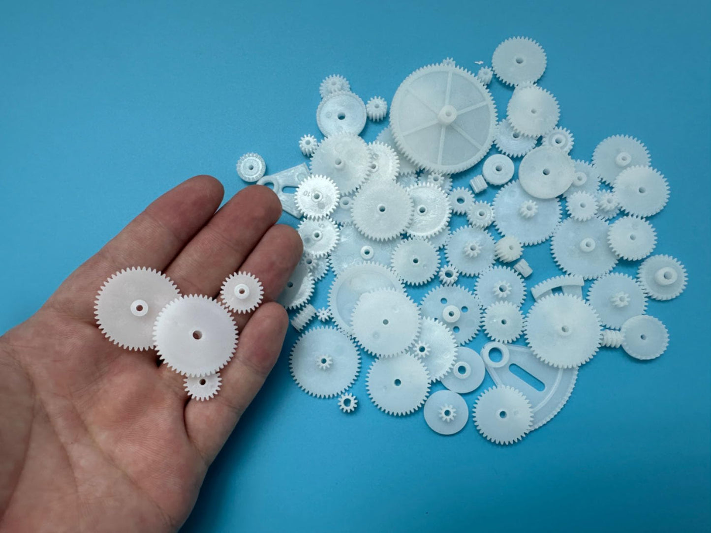 72PCS Small Motor Gears Plastic Gears for Motor RC Car Model Toy DIY Helicopter RC Toy Gear Replacement Module 0.5