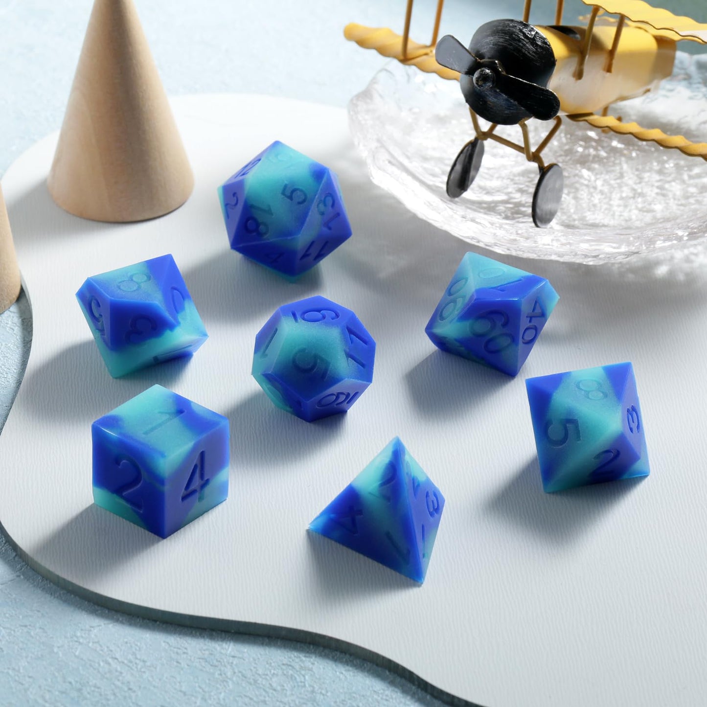 Silicone Glow in The Dark DND Dice, DNDND 7PCS Silicone Rubber D&D Dice Set with Clear Plastic Display Case for DND Role Playing