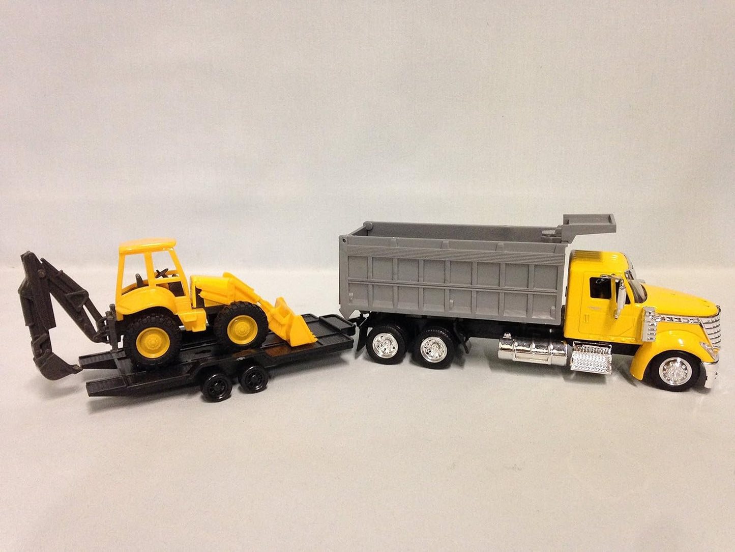 New Ray International Lonestar, Dump Truck W/Wheel Loader 1:43 Scale 18' Diecast Toy #16633 Yellow