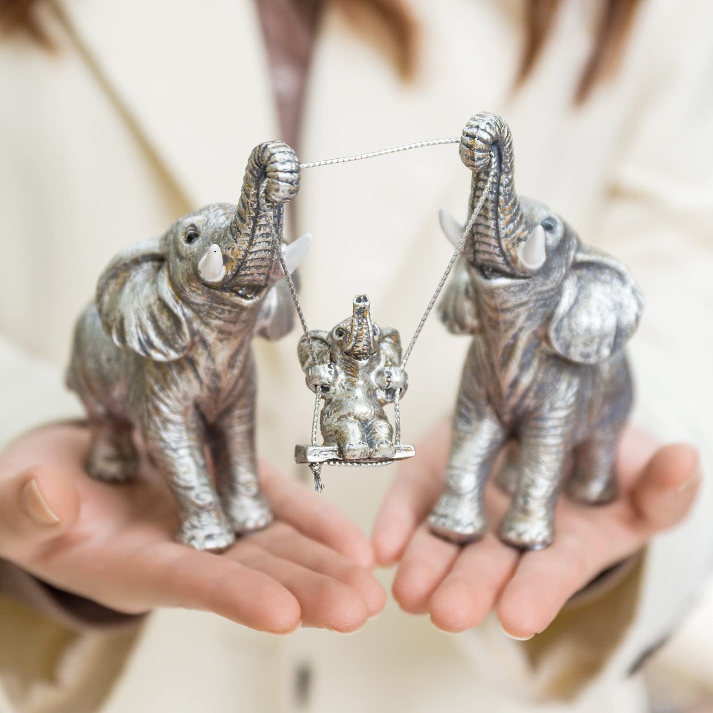 Tohlucs Elephant Statue.Silver Elephant Decor For Women,Mom Gifts.Elephant Figurines Brings Good Luck.Decoration Ornaments For Living Room,Table Centerpiece, Shelf, Office Decor (Silver)
