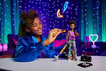 Monster High Clawd Wolf Doll with Gargoyle Pet, Casketball Jersey, Black, Model HNF65