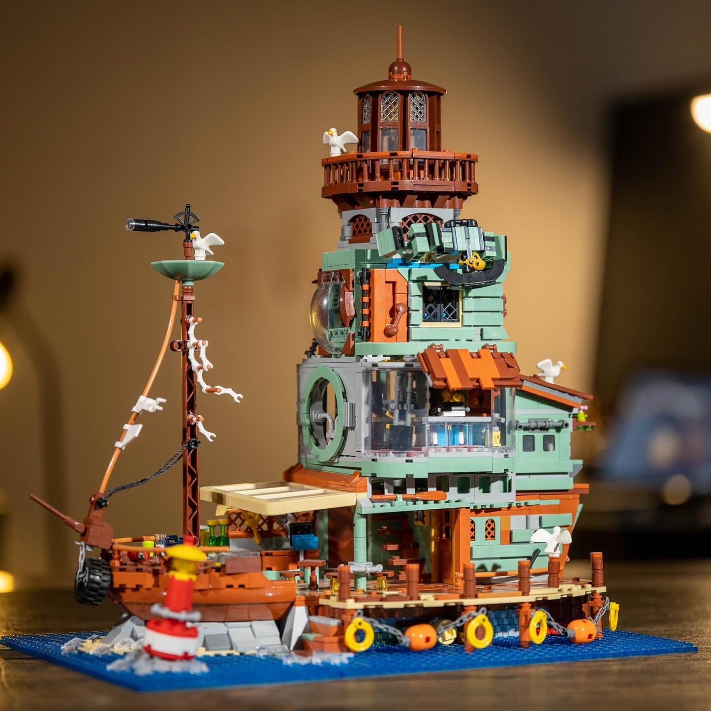 HSANHE Harbour Hotel Mini Bricks Building Kit Ideas Creative Architecture Building Toys Birthday Gift for mature-themed Boys Girls -2142 Pieces