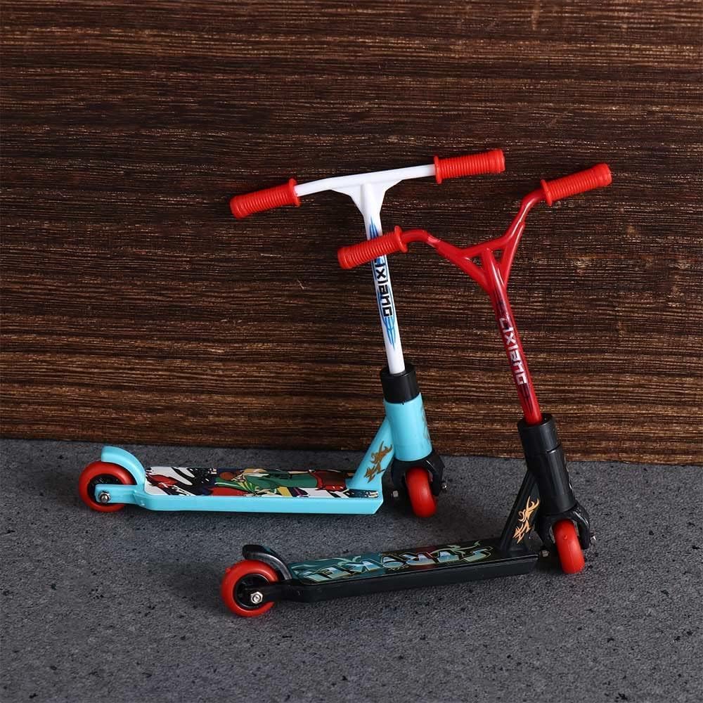 2Pcs Finger Scooter Mini Two Wheel Toys,Mini Scooters Finger Board Accessories,Tiny Trick Scooter For Party Favors,Finger Traini