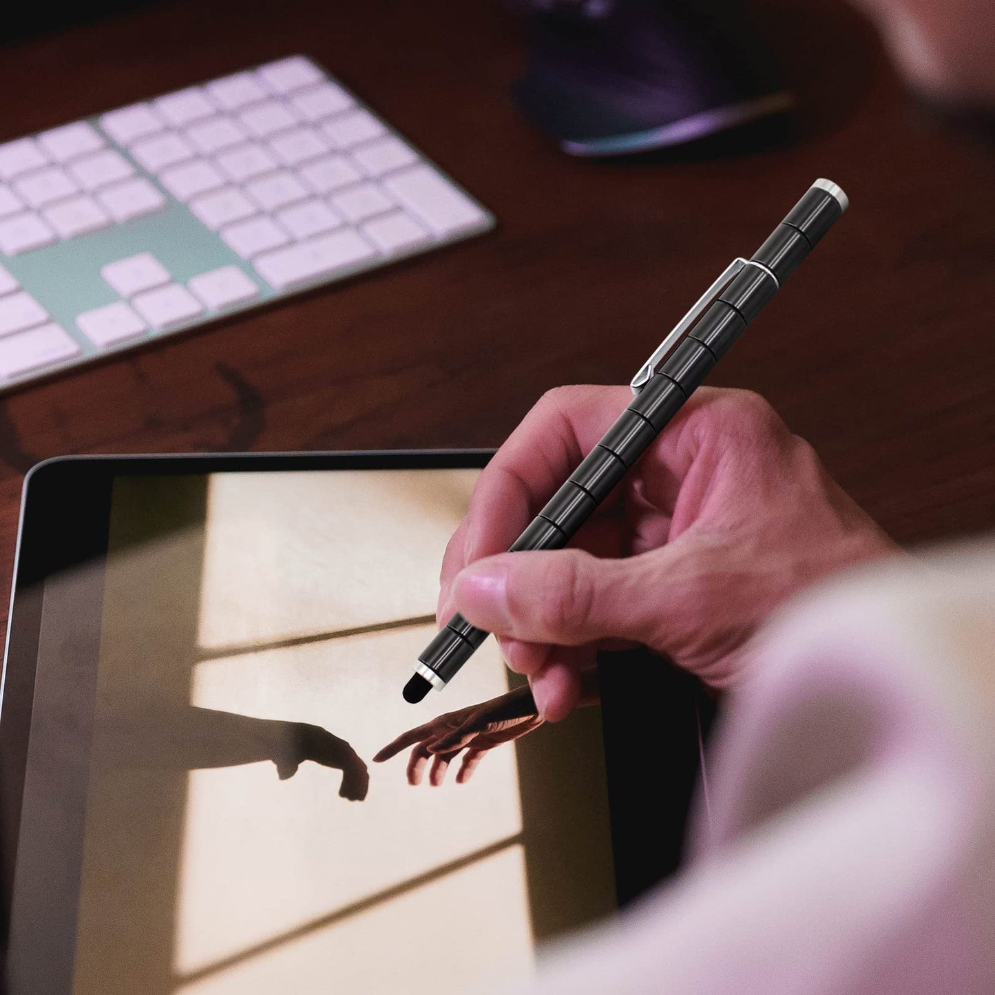 Magnetic Pen Decompression Magnet Metal Pen Fidget Pen with 13 Magnetic Rings Creative Toy Pen Can Write Intellectual Learning and Stress Reduction Gifts for Family or Friends.(Black)