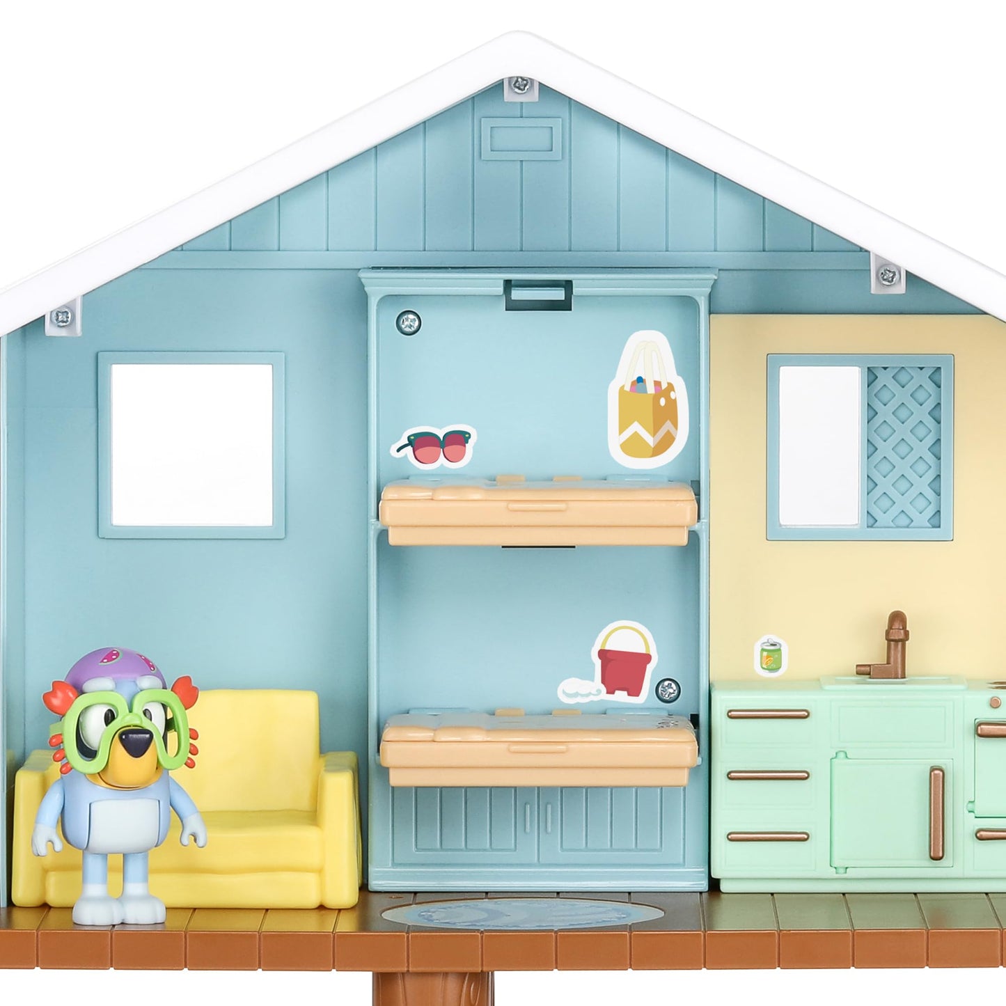 Bluey Beach Cabin Playset with Exclusive Goggles Figure, 10 Play Pieces, Multicolor, Model 17551