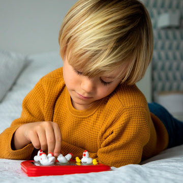 Smartgames Chicken Shuffle Jr. Skill-Building Travel Game For Kids And Adults Ages 4 & Up, 48 Challenges