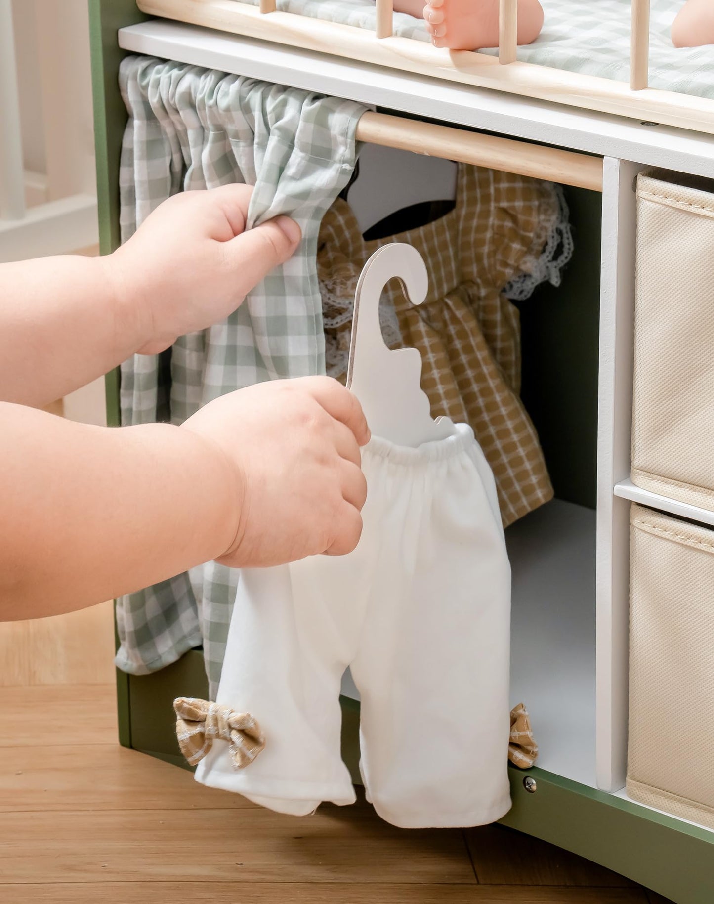 Robotime Baby Doll Crib, Wooden Doll Bed, Toy Baby Crib With Storage, Bedding, And Wooden Hooks, Doll Crib Fits Dolls Up To 22’’, Doll Furniture For American Girls Ages 3+ (Green)