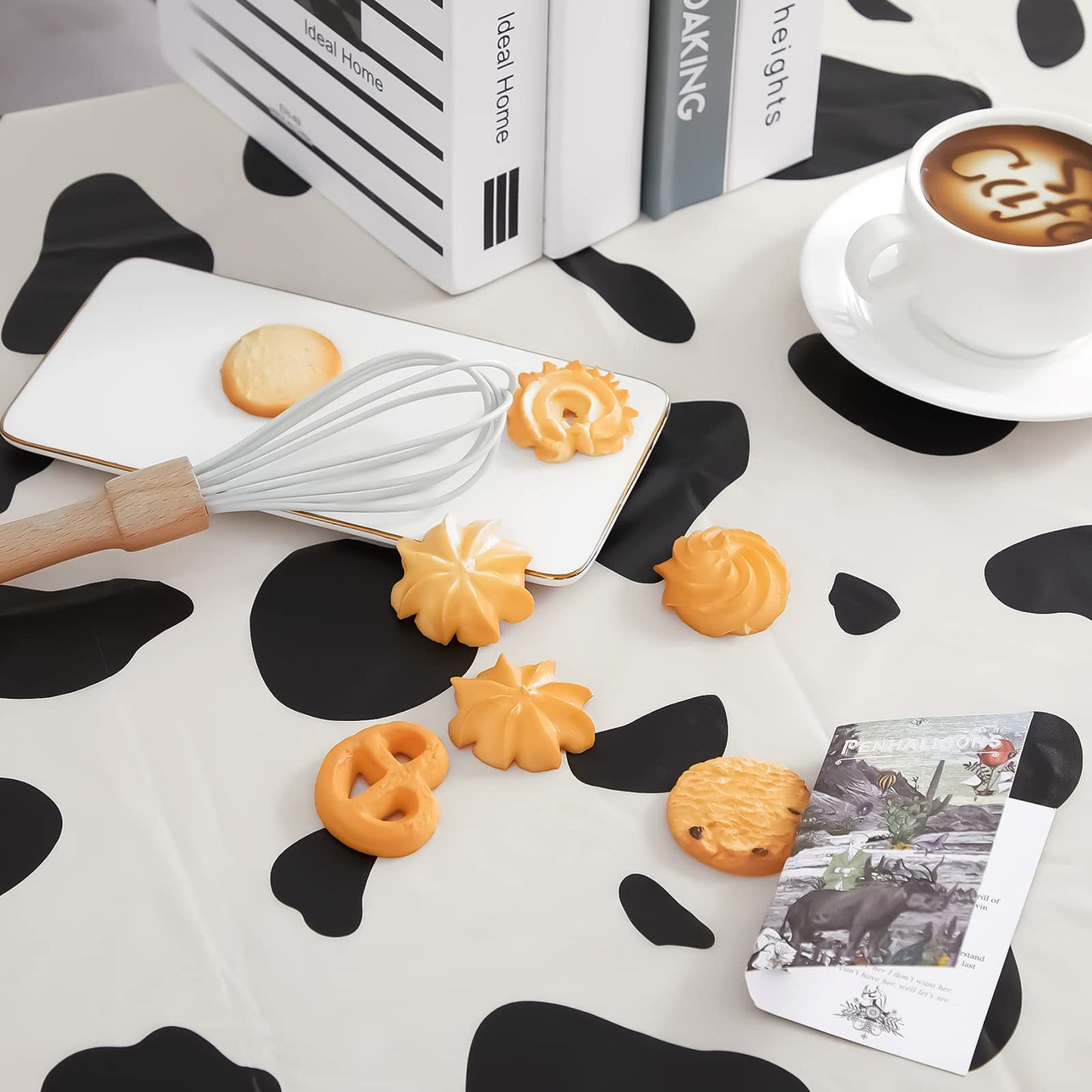 Maitys 12 Pcs Cow Tablecloth 54 x 108 Inch Cow Table Cloths for Parties Cow Tablecloth Cow Party Supplies Disposable Plastic Rec