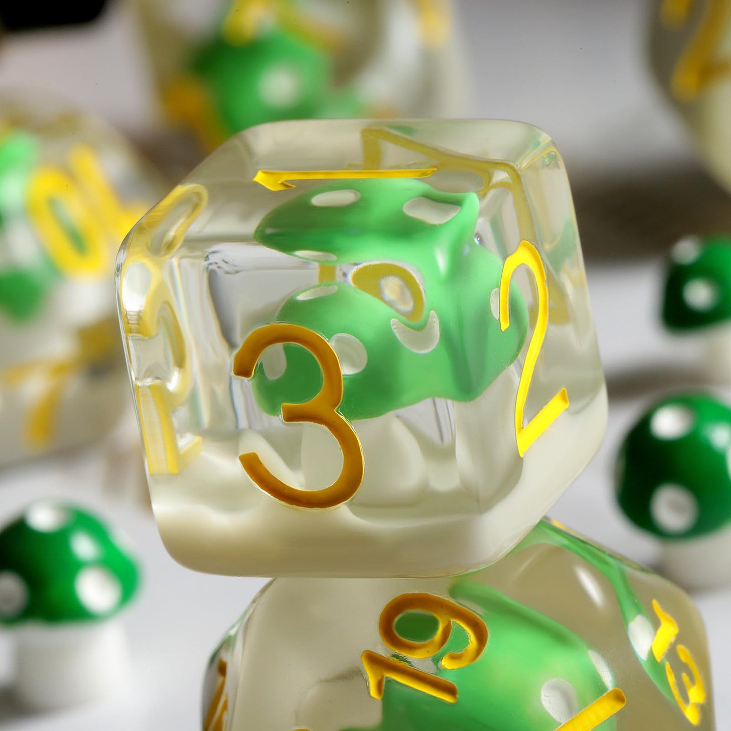 Mushrooms D&D Dice, DNDND 7PCS Resin DND Dice with Velvet Bag for Dungeons and Dragons Role Playing Games and Tabletop Games(Gre