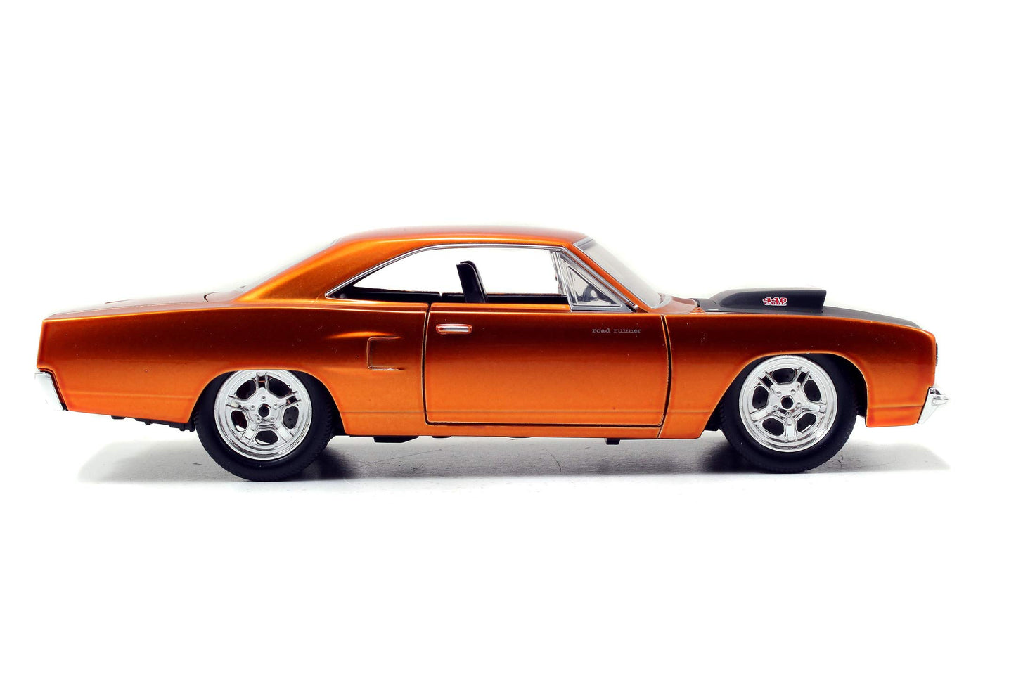Dom's 1970 Plymouth Road Runner Copper with Black Hood ''Fast & Furious 7'' (2015) Movie 1/24 Diecast Model Car by Jada