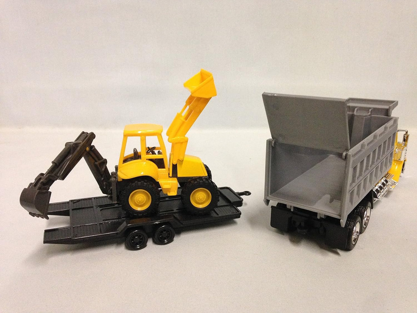 New Ray International Lonestar, Dump Truck W/Wheel Loader 1:43 Scale 18' Diecast Toy #16633 Yellow