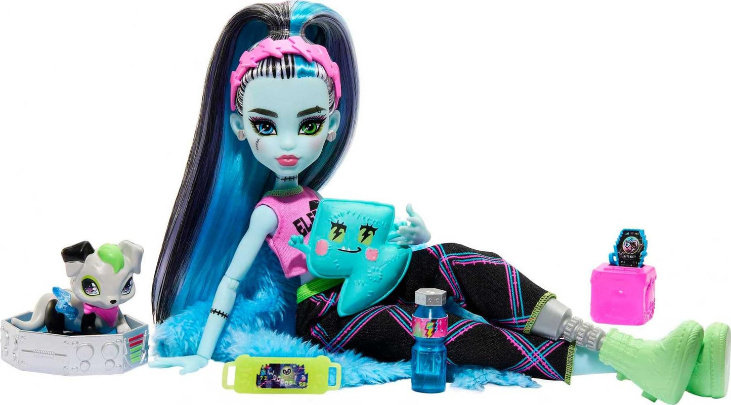 Monster High Creepover Party Doll - Frankie Stein with Watzie, Sleepover Clothes, Multicolor, Model HKY68, Plastic Material