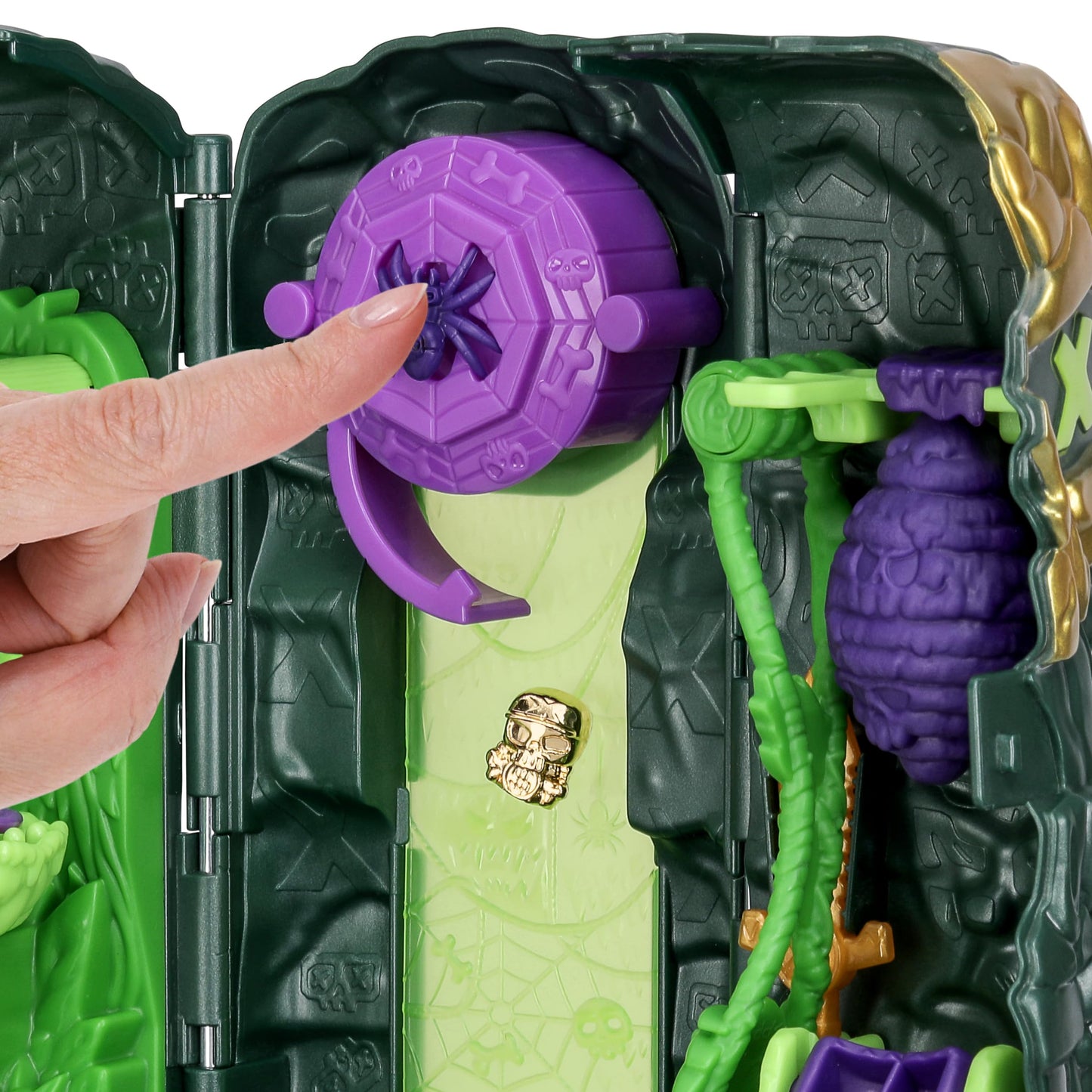 Treasure X Skull Island Swamp Tower Playset - 15 Levels of Adventure, 2 Micro Action Figures, Real Gold Dipped Treasure, Multicolor