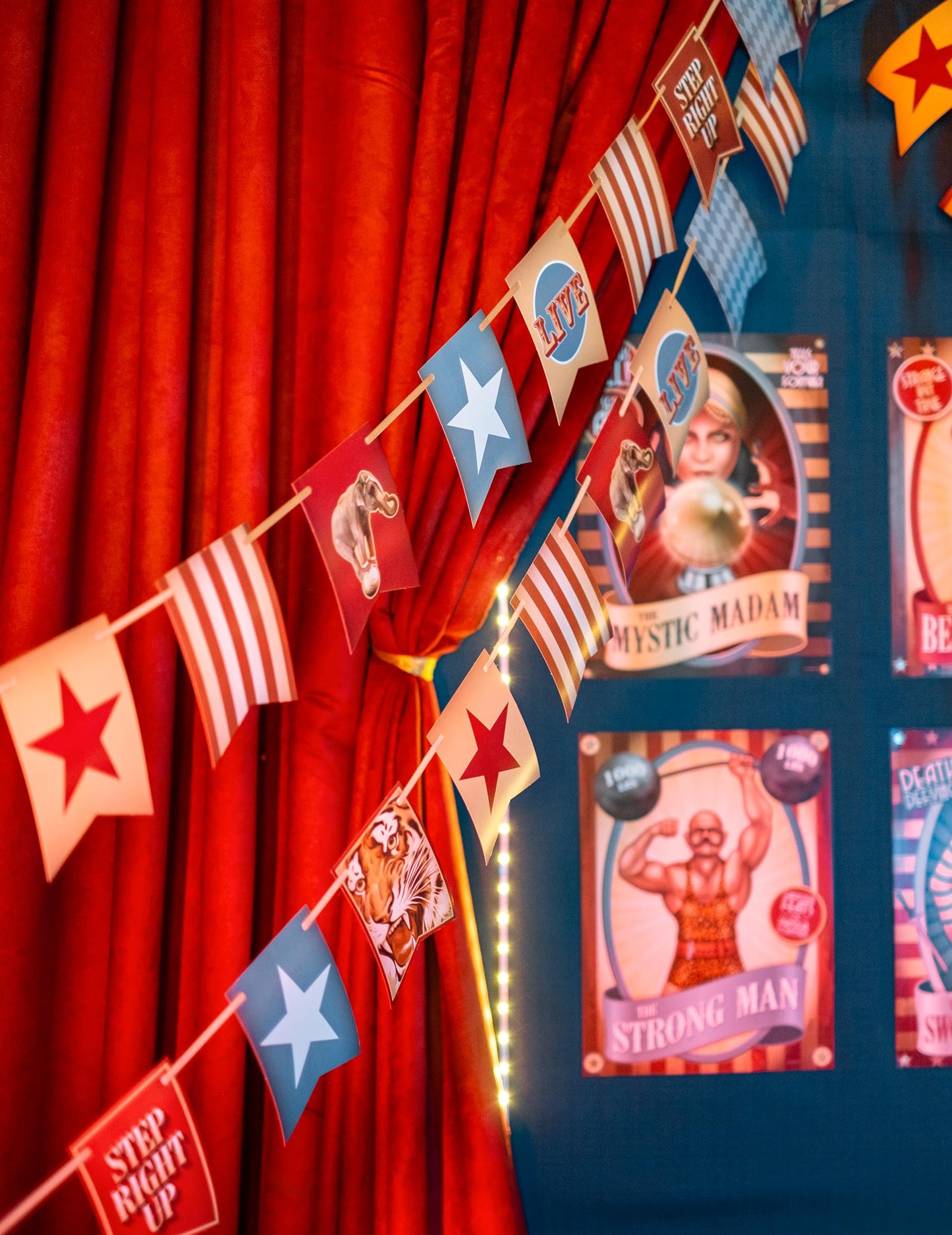 Beistle Vintage Circus Streamer