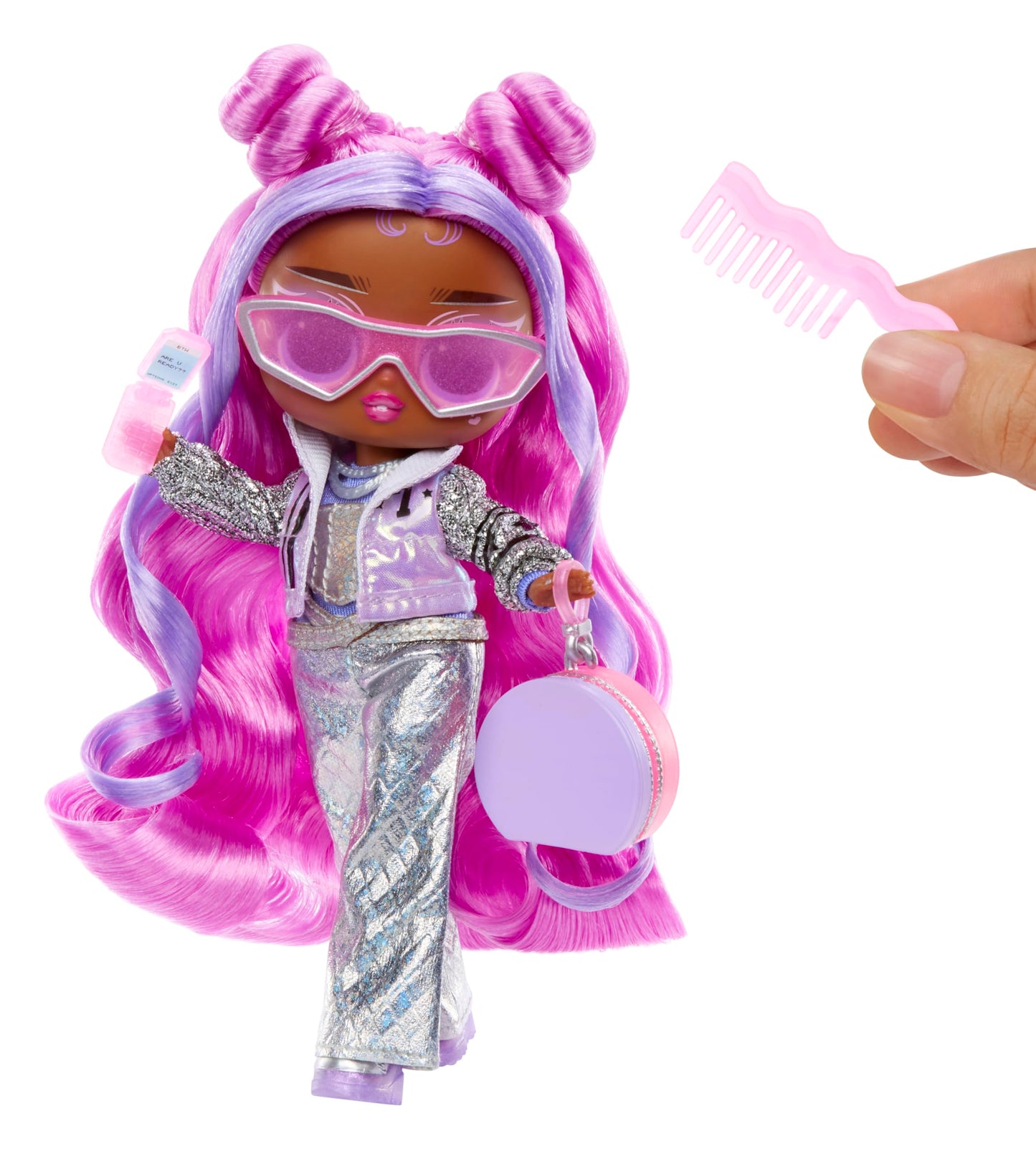 L.O.L. Surprise! Tweens Winter Snow Dummy Doll - Snow Purple with Colour-Changing Skis and 10+ Frosted Outfits and Accessories,