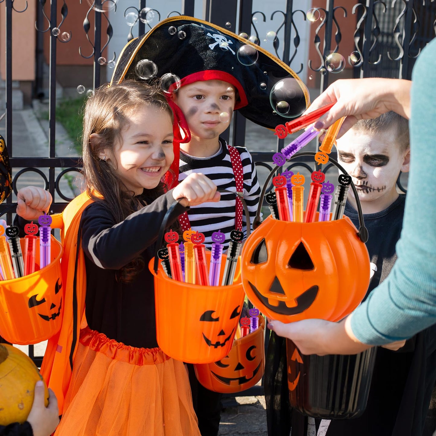 Shemira 80PCS Halloween Bubble Wands, Mini Bubbles Party Favors for Kids, Halloween Party Favors, Halloween Goodie Bag Stuffers,