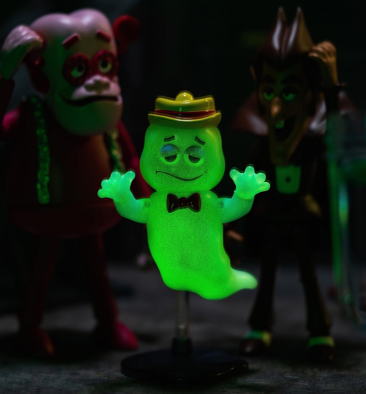 General Mills 6' Scale Boo Berry Glow In The Dark Action Figure, Toys For Kids And Adults