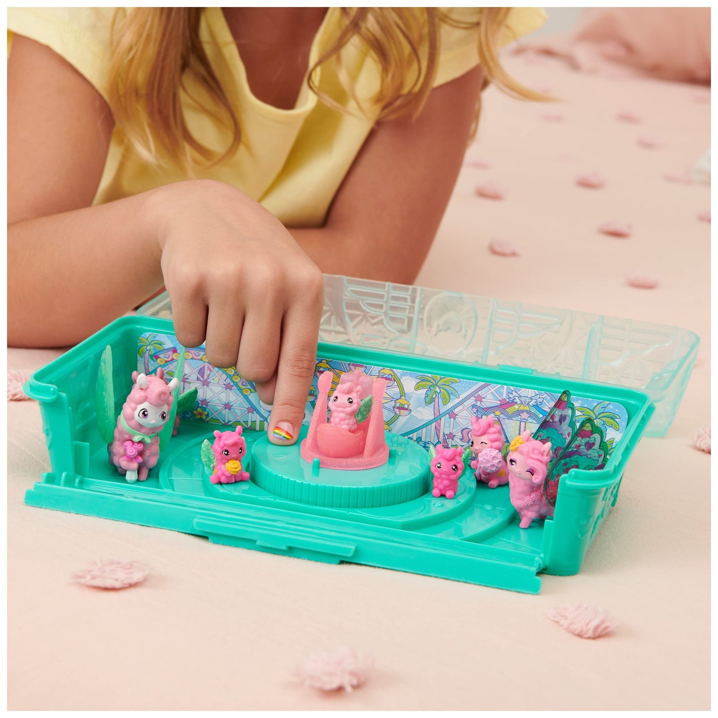 Hatchimals Colleggtibles, Rainbow-Cation Llama Family Carton With Surprise Playset, 10 Characters, 2 Accessories, Kids Toys For
