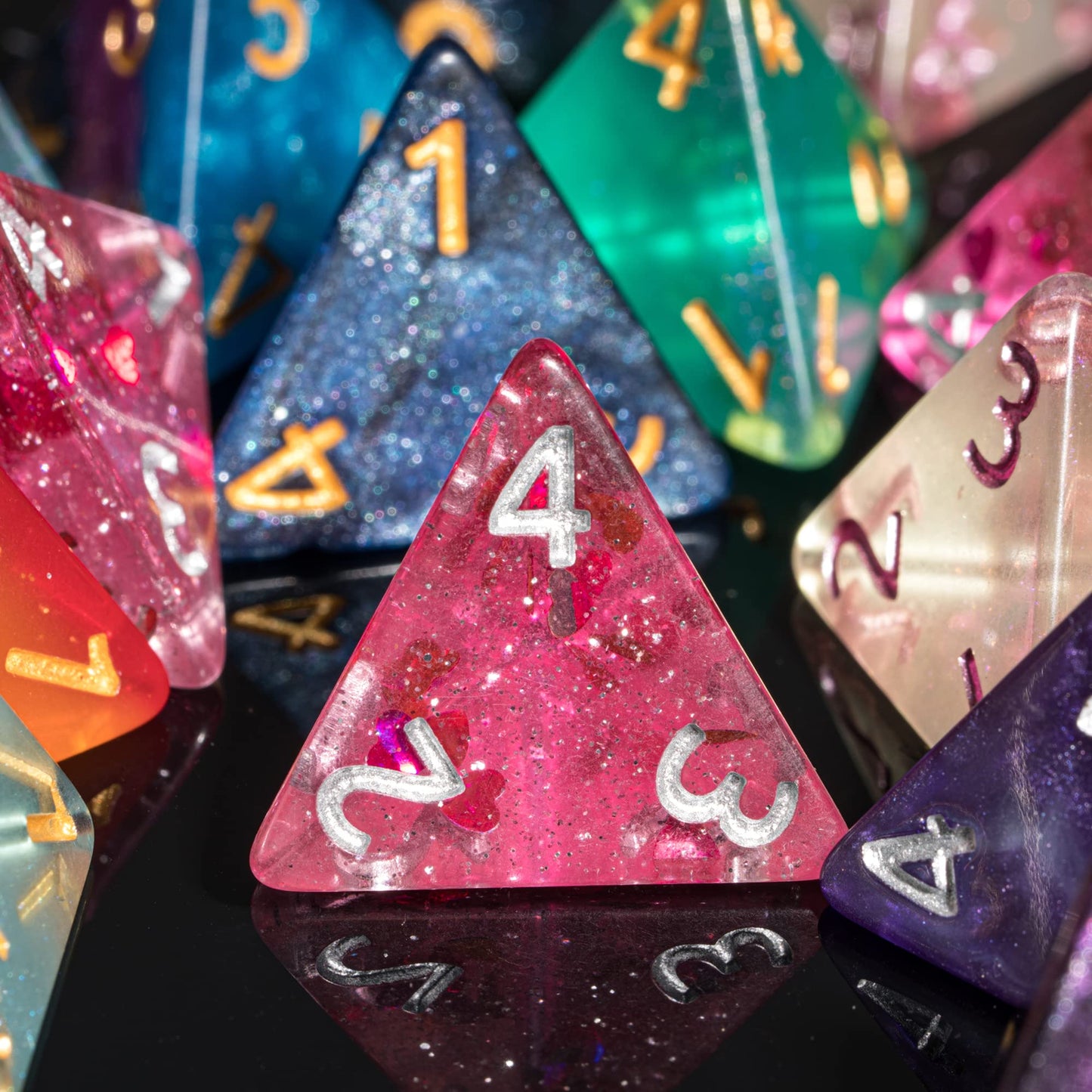 HDdais 10 Pack of D4 Dice Random Color D4 Polyhedral Dice 4 Sided D&D Dice for DND RPG MTG Table Games Dungeons and Dragons Dice