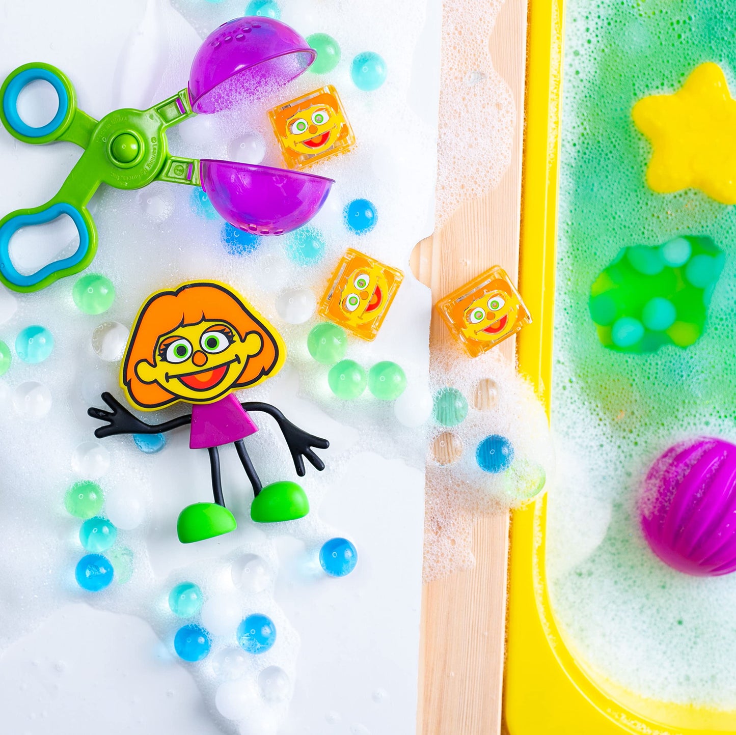 Glo Pals X Sesame Street Water-Activated Bath Toy With 6 Reusable Light-Up Cubes For Sensory Play (Julia, Cubes With Character)