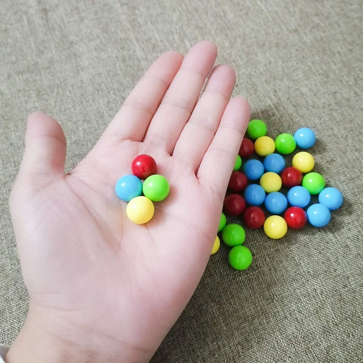 Hotusi 48Pcs Game Replacement Marbles Balls Compatible With Hungry Hungry Hippos