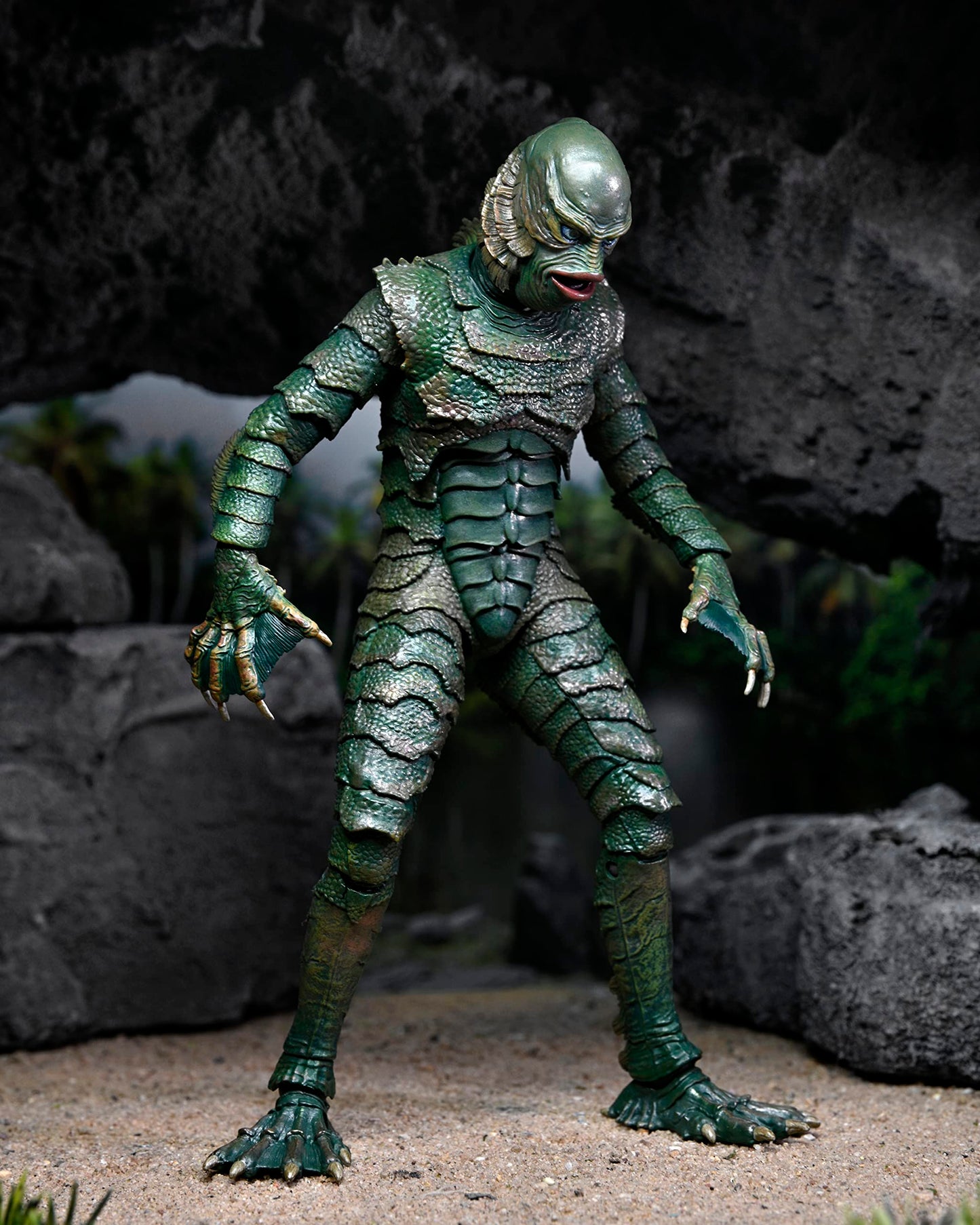 NECA - Universal Monsters - 7 Scale Action Figure - 7 Ultimate Creature from the Black Lagoon (Color)