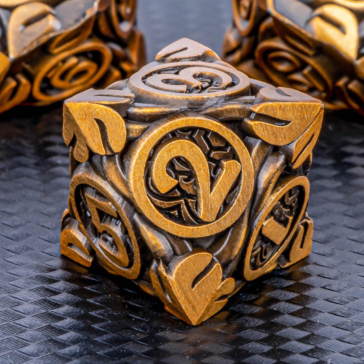 KERWELLSI 7Pcs Nature Vines Leaf Metal DND Dice Set D&D with Gift Box, Ancient Gold Polyhedral Handmade Dungeons and Dragons Dic