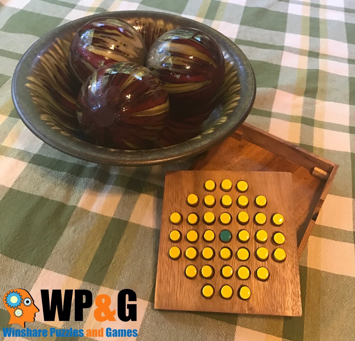 Solitaire Hexagon 37 Pegs - Strategy Wooden Game